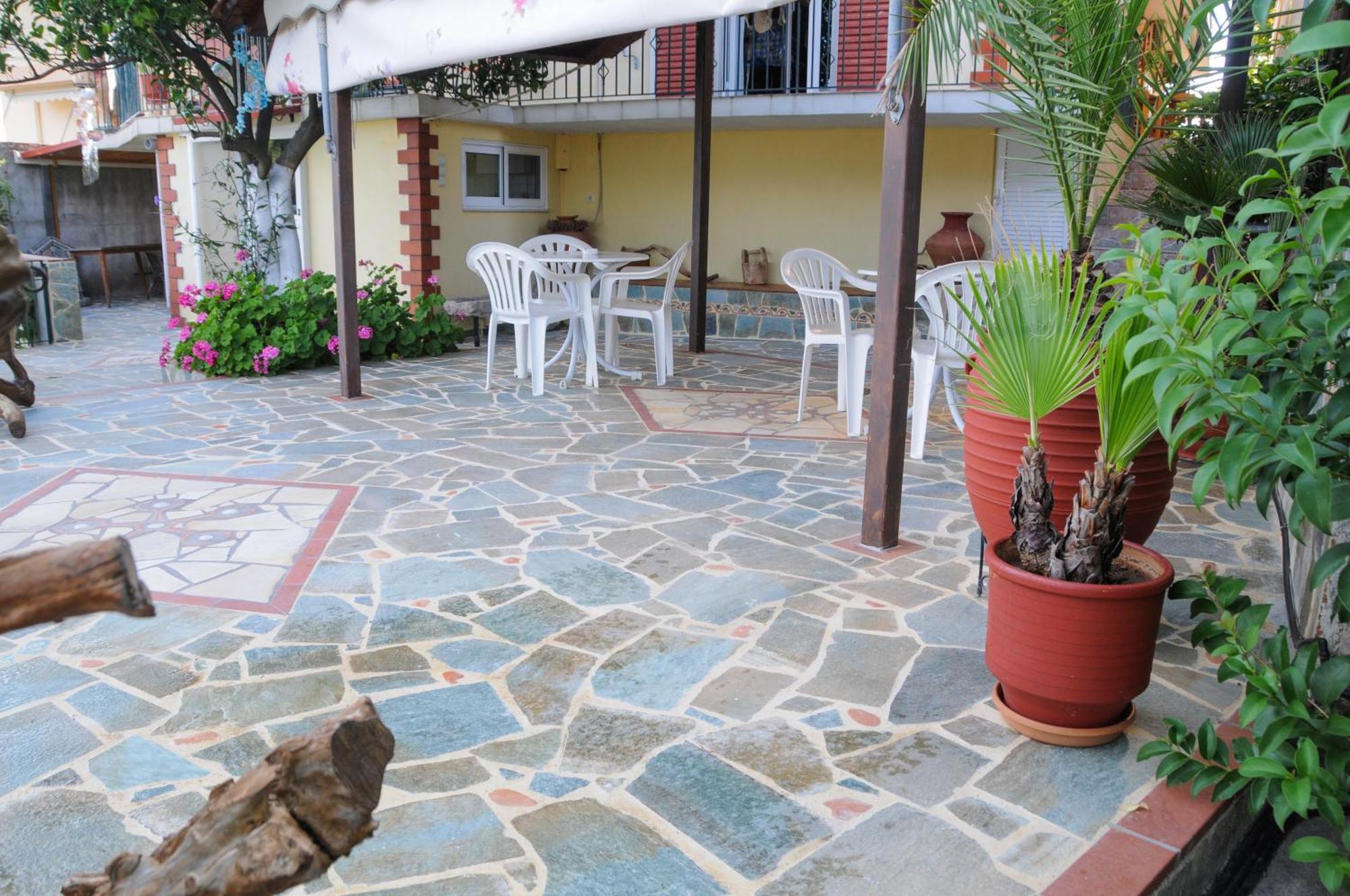פפקי Nefeli Rooms מראה חיצוני תמונה