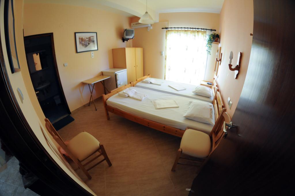 פפקי Nefeli Rooms חדר תמונה