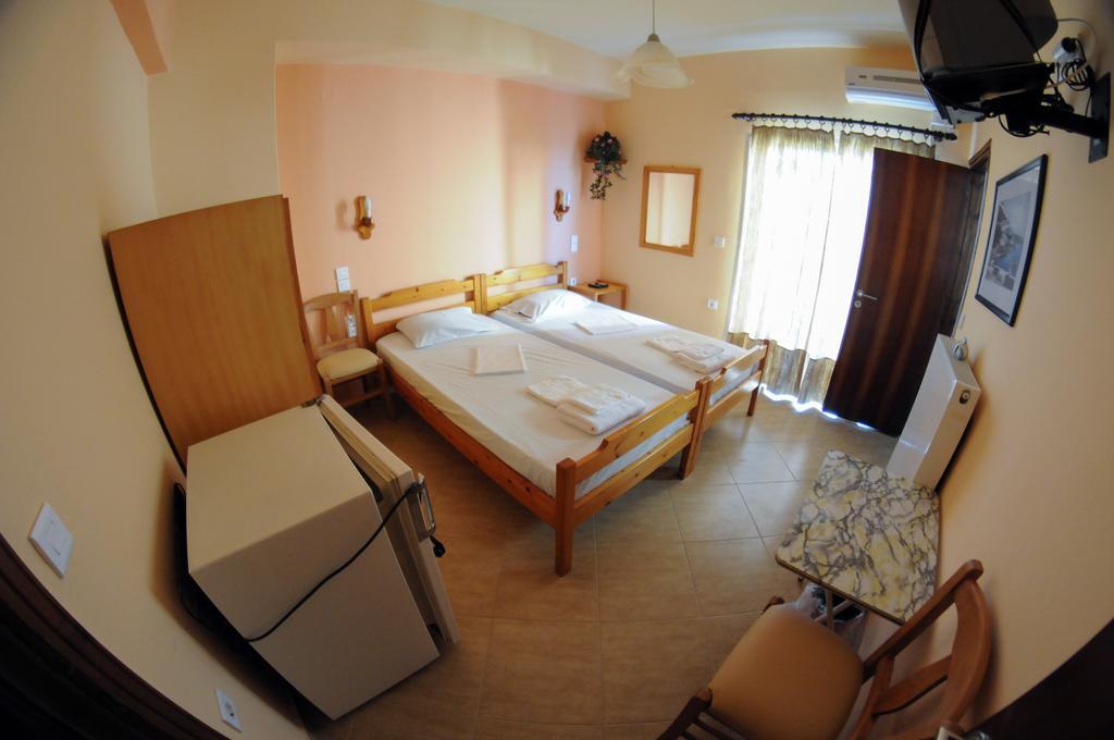 פפקי Nefeli Rooms חדר תמונה