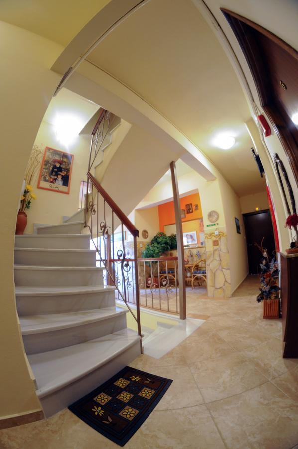 פפקי Nefeli Rooms מראה חיצוני תמונה