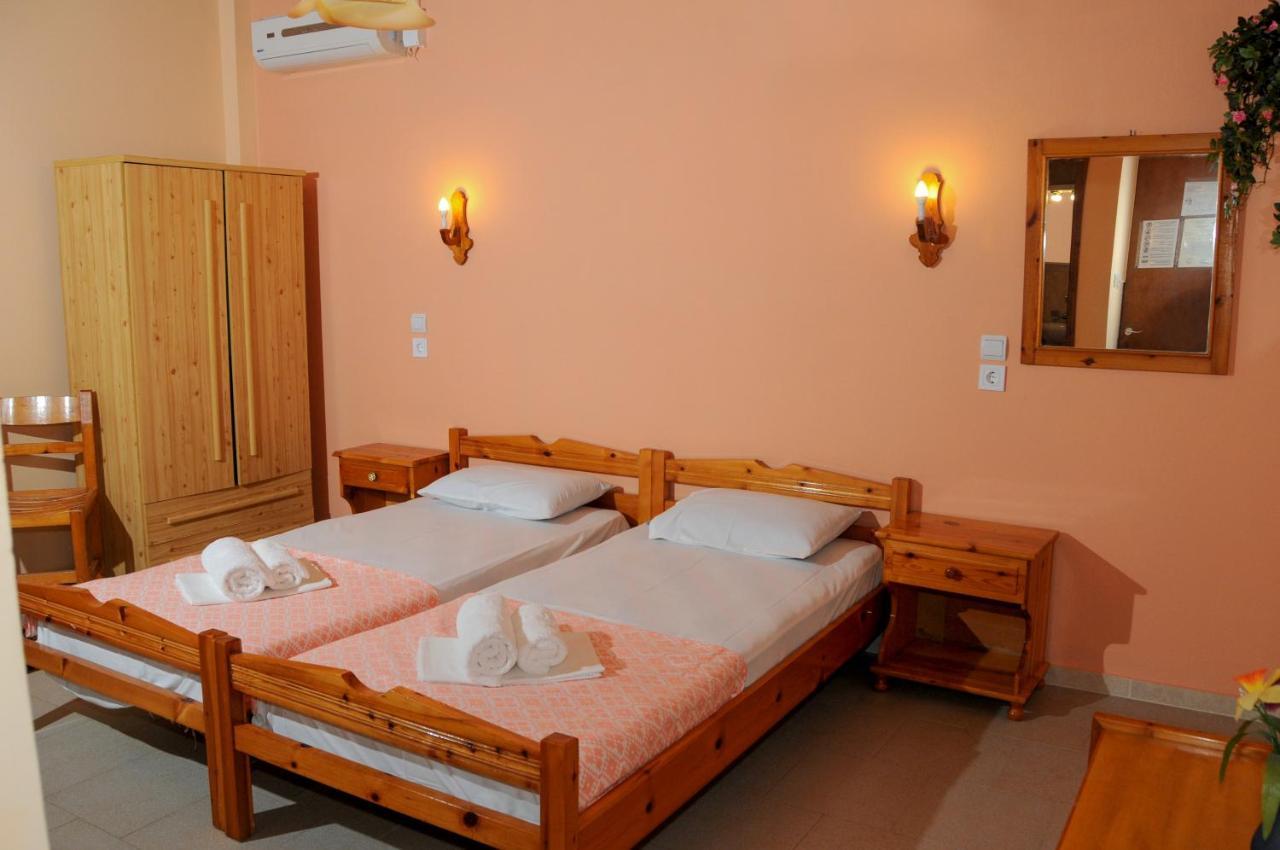 פפקי Nefeli Rooms חדר תמונה